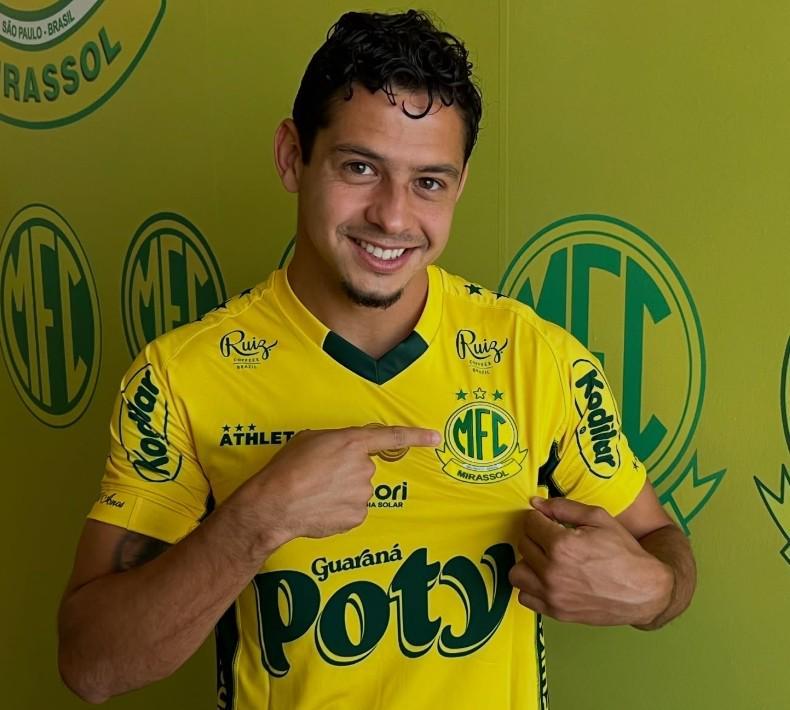 半岛体育娱乐-官方：原长春亚泰外援吉列尔梅加盟巴甲米拉索尔