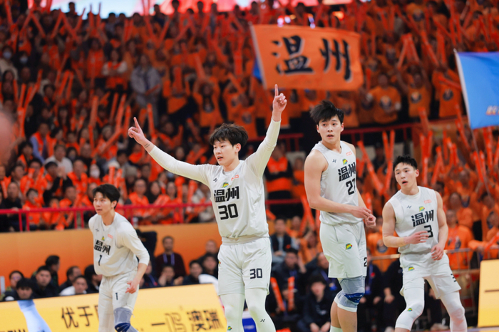 半岛体育娱乐-一场球赛带火一座城！让赛事“流量”转化为城市“能量”|温州|篮球|温州联队|苍南|体育_新浪新闻
